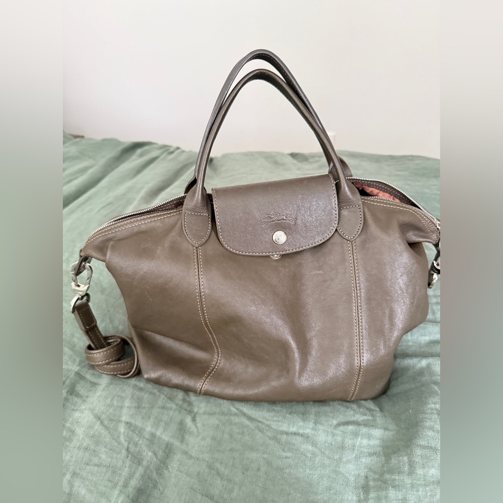 Longchamp le pliage cuir medium satchel olive green